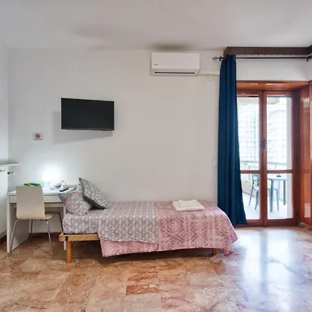 Arish Downtown Venice Guest house