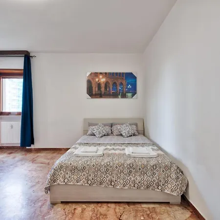 Guest house Arish Downtown Venice